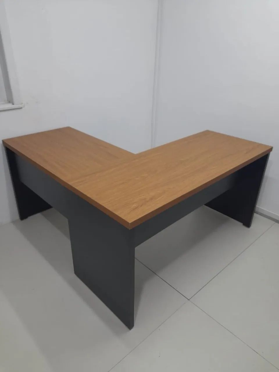 Mesa em L para escritório - Foto 4
