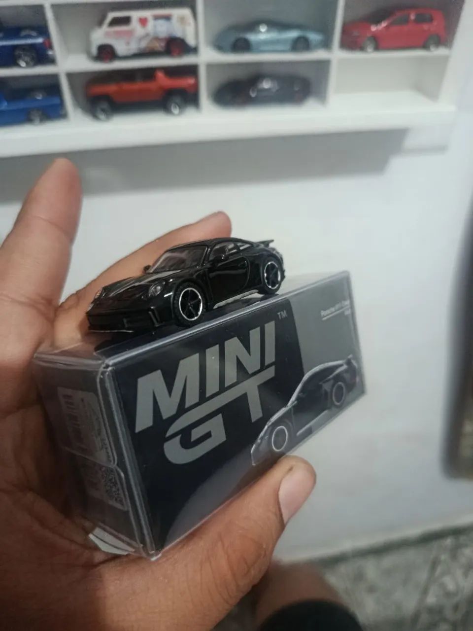 Porsche 911 dakar Black minigt  - Foto 5