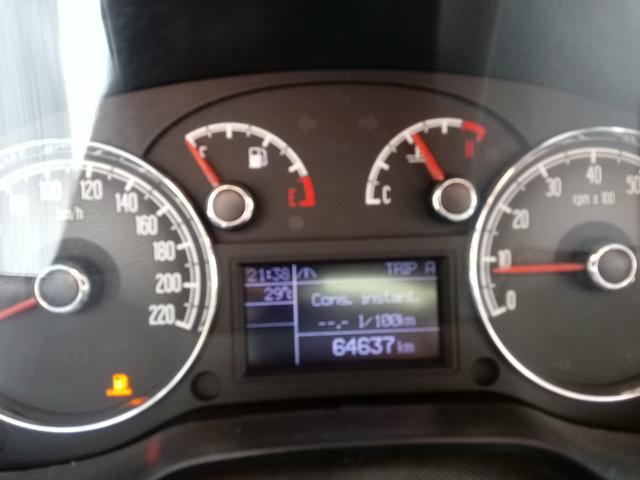 Vende-se um Fiat línea 12/13,.28000 , apena 64km