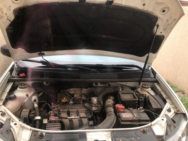 Vende Sandero 1.0 (motor 3 cilindros )excelente !! - Foto 4