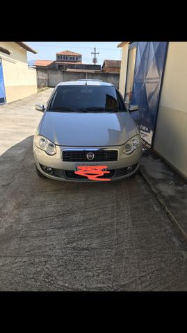 Carro muito novo pouco rodado