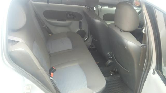 Carro renoult clio sedan 1.0 16vl