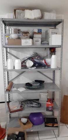 Estante de aluminio