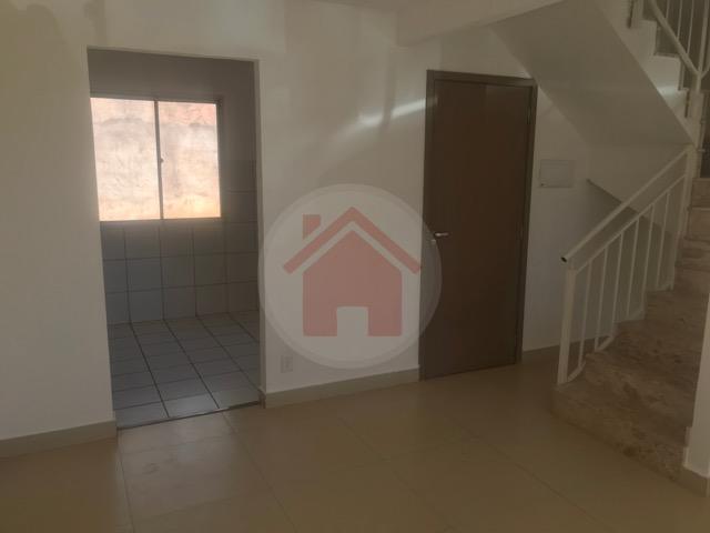 Casa de três quartos com 3 banheiros no jardim Mangueira