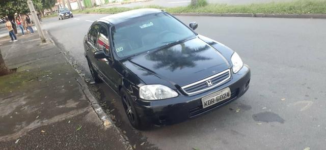 Honda Civic aceita troca moto menor valor LX 99 1.6 automatico - Foto 4