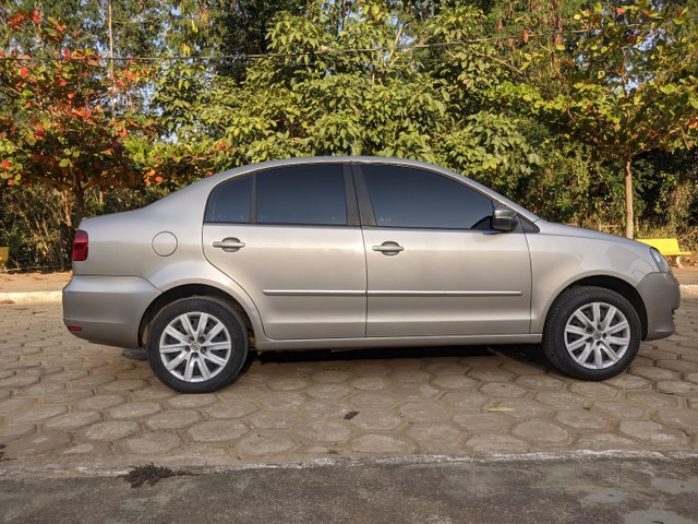 POLO SEDAN 2013