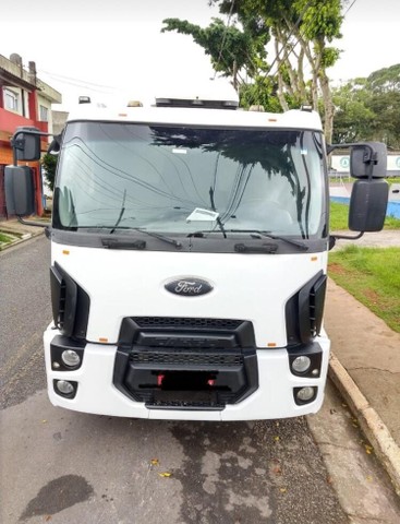 FORD CARGO 2429 6X2 GUINCHA