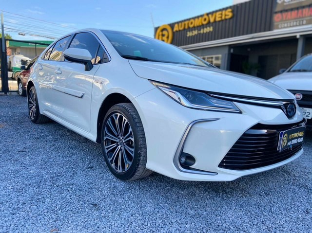 COROLLA ALTIS HYBRID PREMIUM