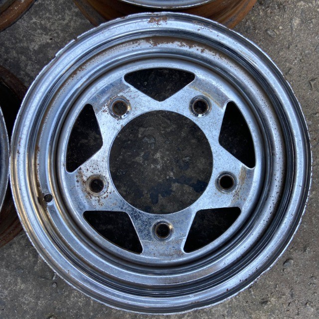 Rodas antigas aro 14 Mangels Fusca Kombi Jarrinha cromada - Foto 2