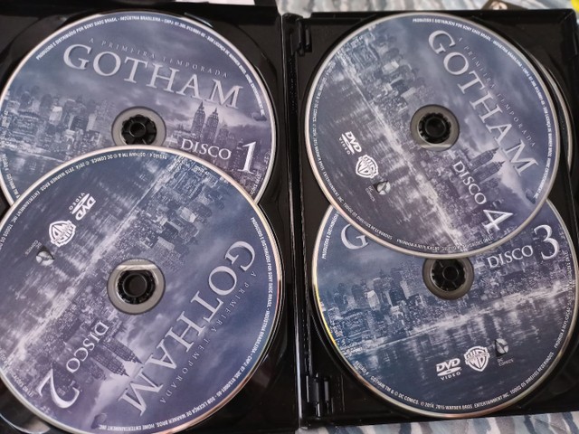A Primeira Temporada Completa de Gotham  - Foto 3