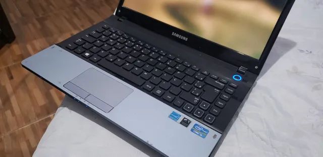 Notebook Samsung i3 8 GB de ram HD de 320 14 Pol.