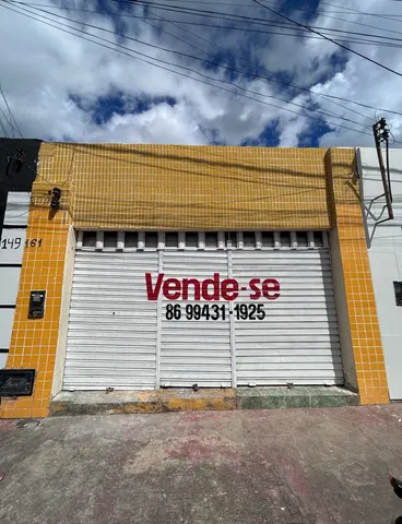 PRÉDIO COMERCIAL DE 231M2 NO CENTRO DE PIRIPIRI- PI EM FRENTE AO MERCADO CENTRAL