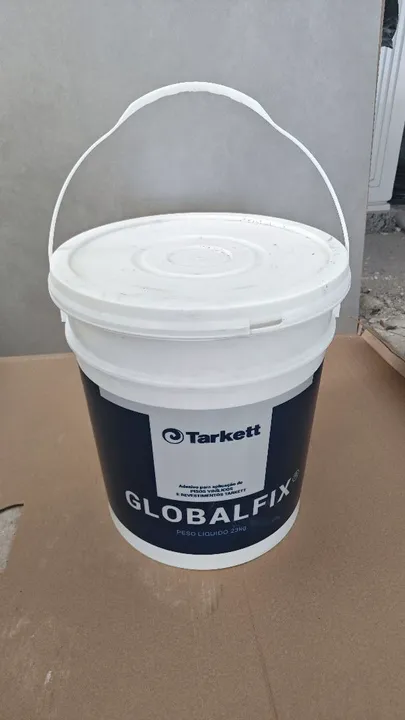 Doa-se Cola para pisos vinílicos Tarkett Globalfix 23kg