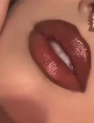 Batom Líquido Ruby Rose Silk Skin marrom  - Foto 5