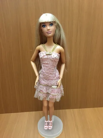 gran lote ropa de muñeca 130 piezas: barbie y o - Comprar Barbie e