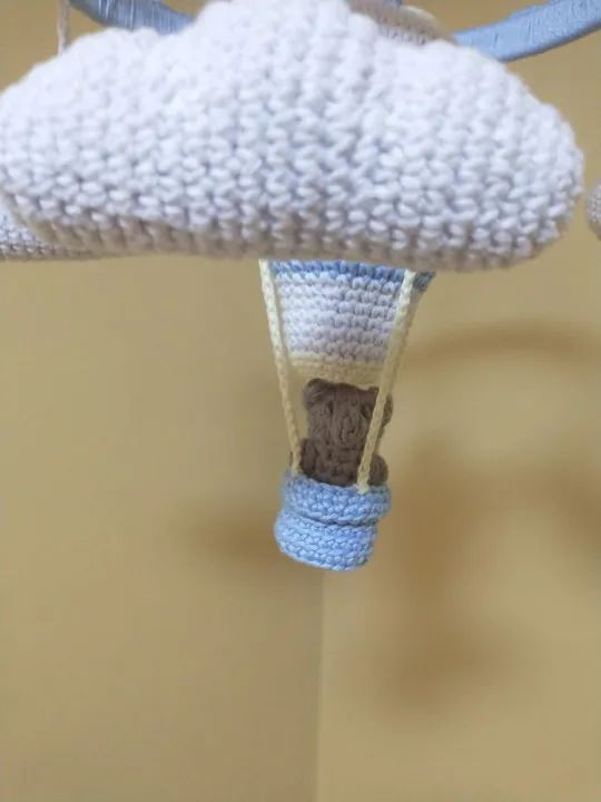 Móbile de balão em amigurumi  - Foto 4