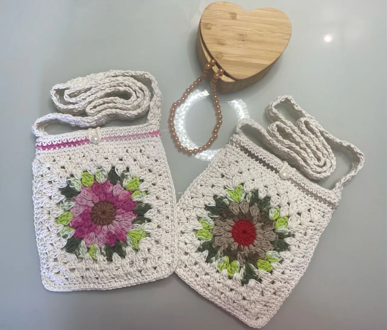 Bolsa de crochê artesanal - Foto 2