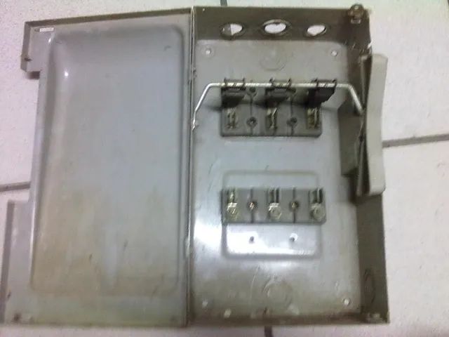 Chave Blindada 200 A Trifásica - Foto 2
