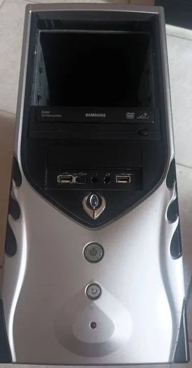 Computador (CPU) + monitor 15