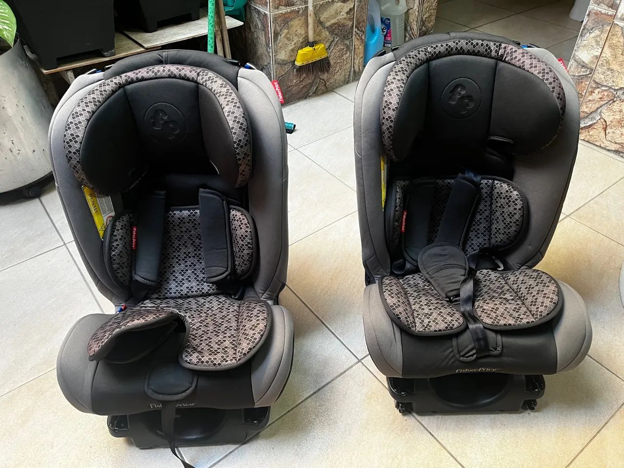 Cadeirinha de bebê novas