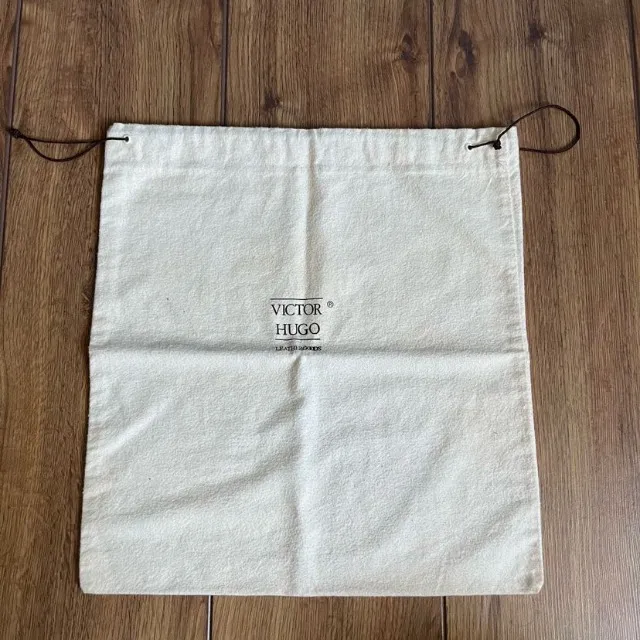victor hugo dust bag
