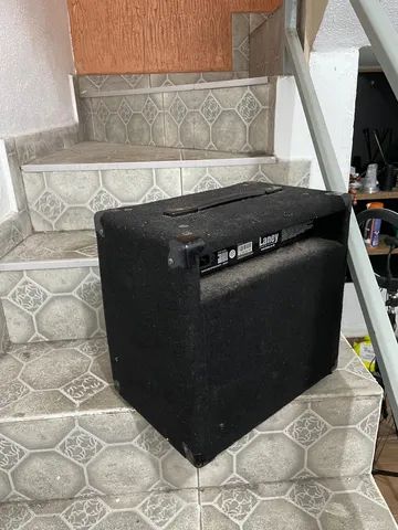 Vendo Cubo Laney RB1 15 w (Baixo) - Foto 6