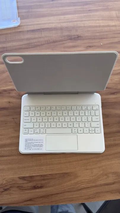 Capa Teclado Magic, Bluetooth iPad 10 - Foto 2