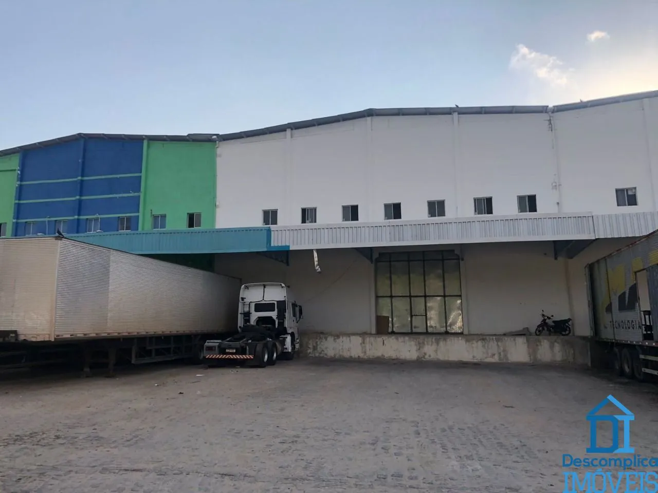 Galpão com 550 m² em condomínio no Recife!