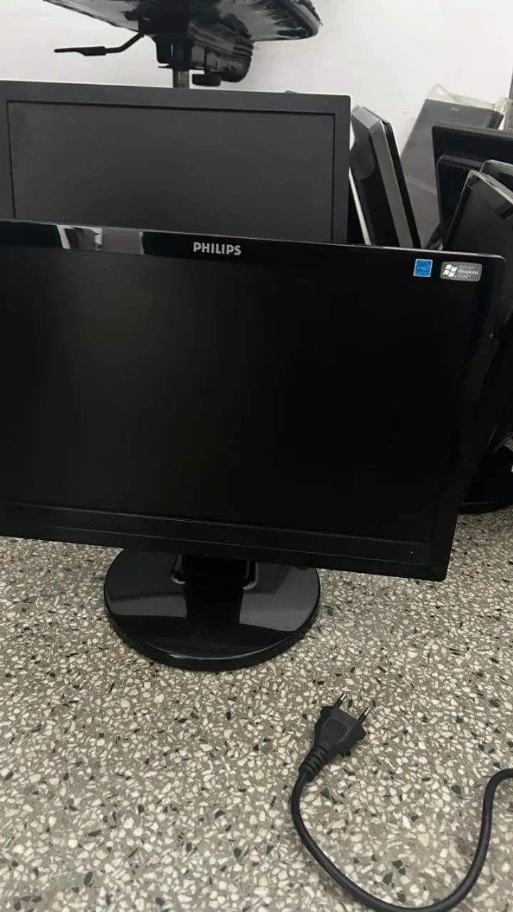 Monitores - 15", 16" e 17" varias Marcas - Foto 5