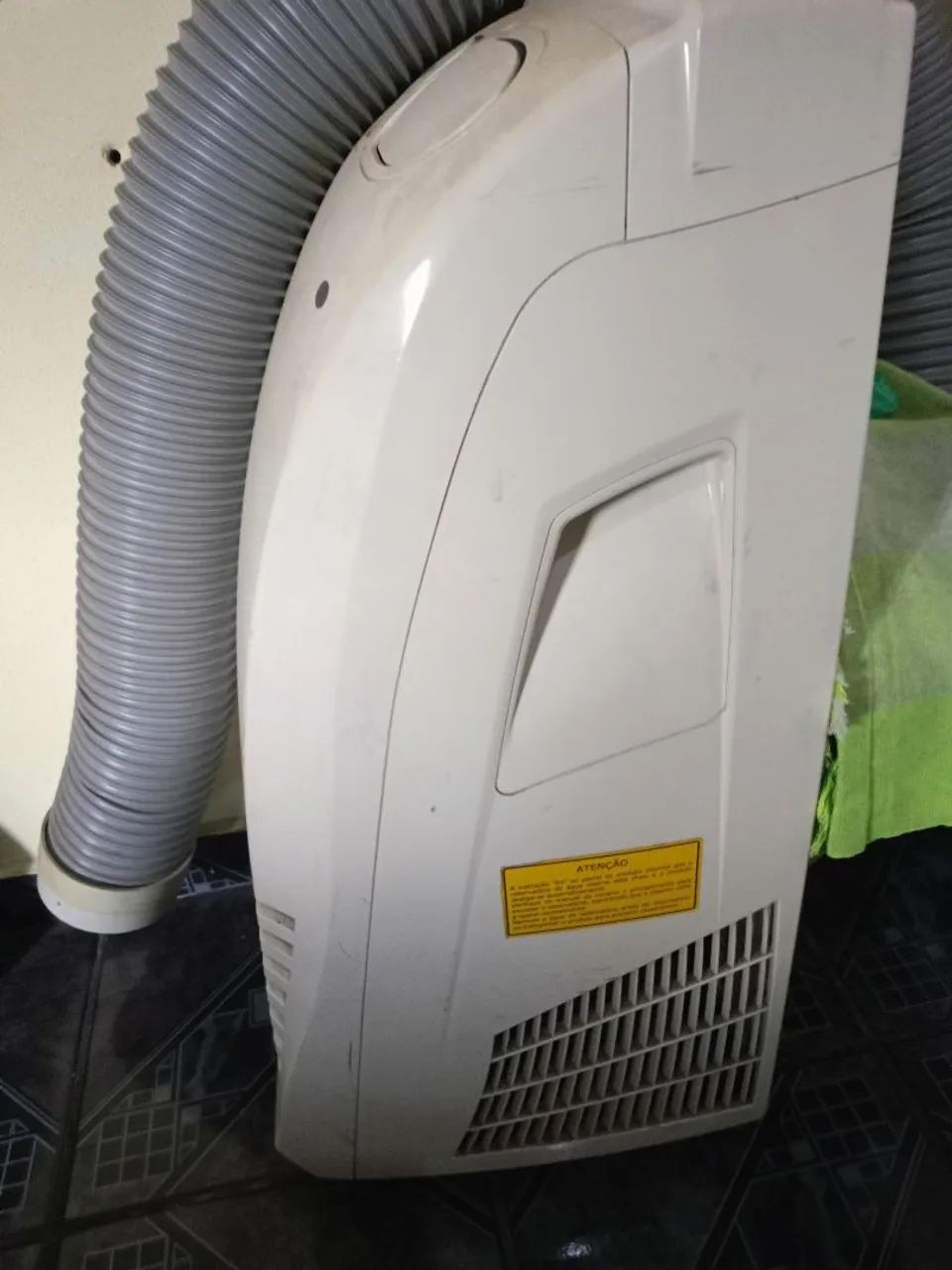Ar condicionado portátil super conservado  - Foto 4