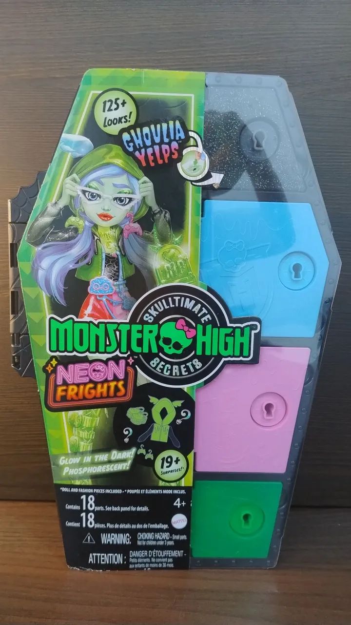 Monster High Neon Frights Ghoulía Yelps - Boneca e Acessórios
