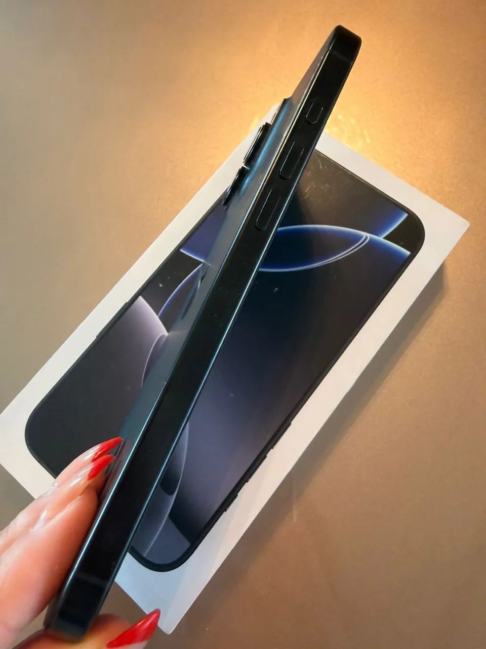 iPhone 16 Pro 512GB バッテリー100% iPhone 16 pro Max 512gb bateria 100% - Celulares e Smartphones