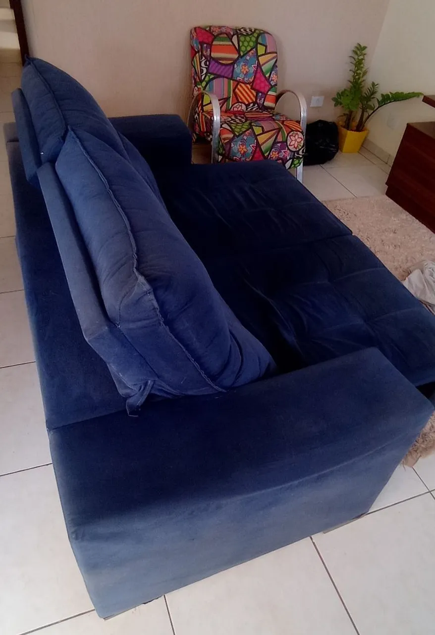 Sofá Azul Confortável e Espaçoso