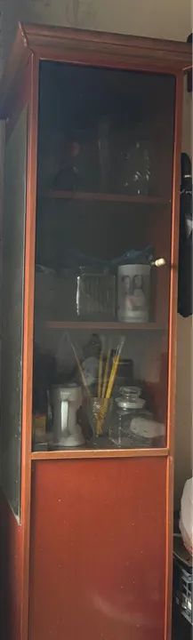 Armário de madeira com gavetas e prateleiras - Foto 3