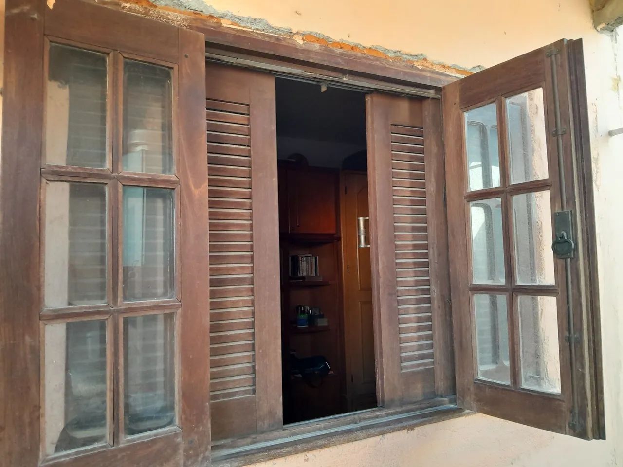 Janelas madeira 64840773874307120