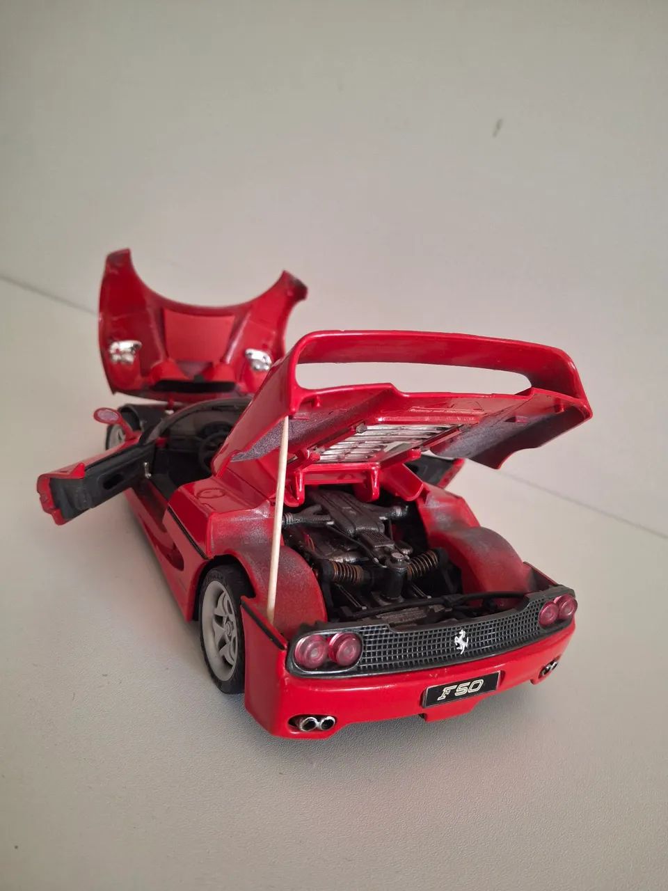 Miniatura 1/18 carro Ferrari F50 - Hobbies e coleções - Jardim