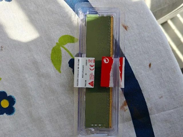 Memória Kingston 8GB DDR4 2400 MHz (KVR24N17S8/8