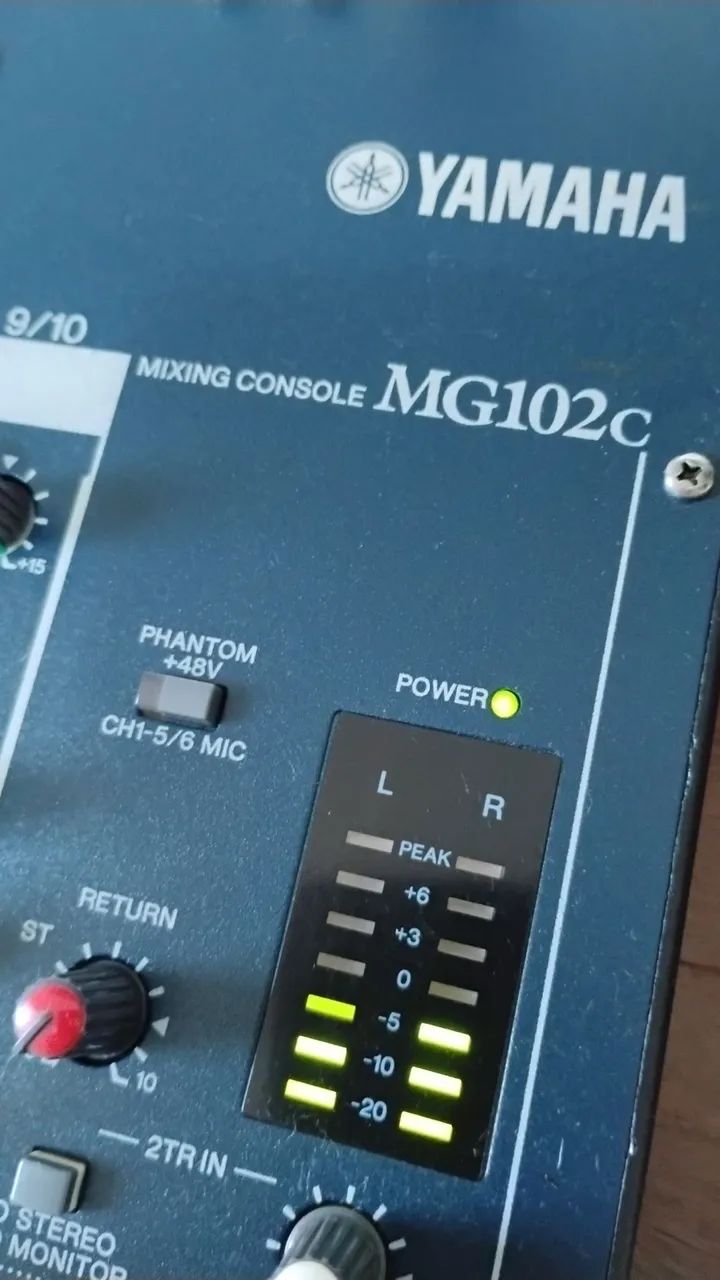 Mesa de som Yamaha MG 102c - Foto 2