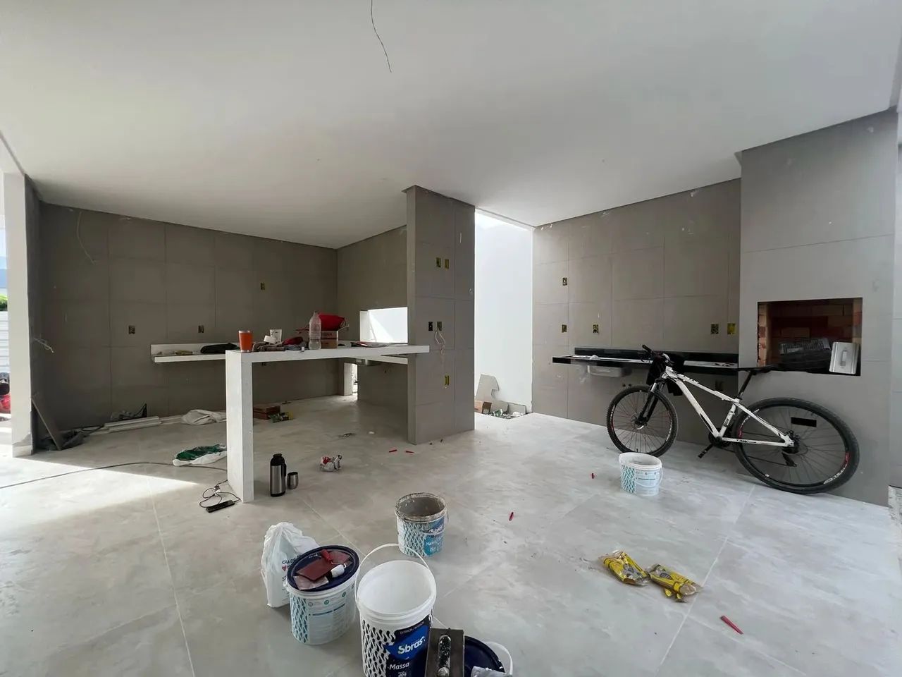 Casa Sol nascente  Etapa 3   Três suítes, sendo duas delas: Uma com closet e outra reversí - Foto 4