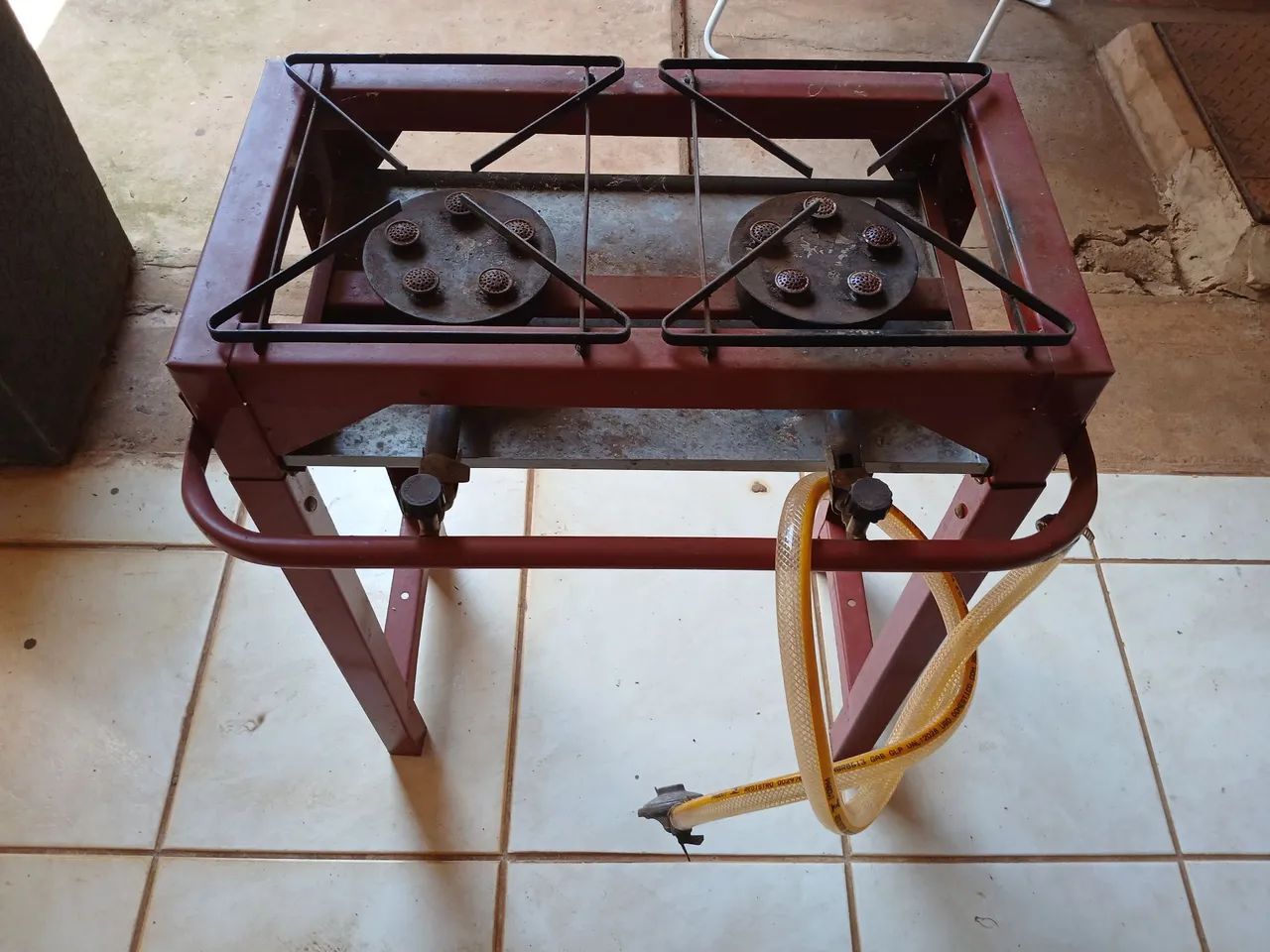 Vendo fogareiro de 2 bocas industrial  - Foto 4