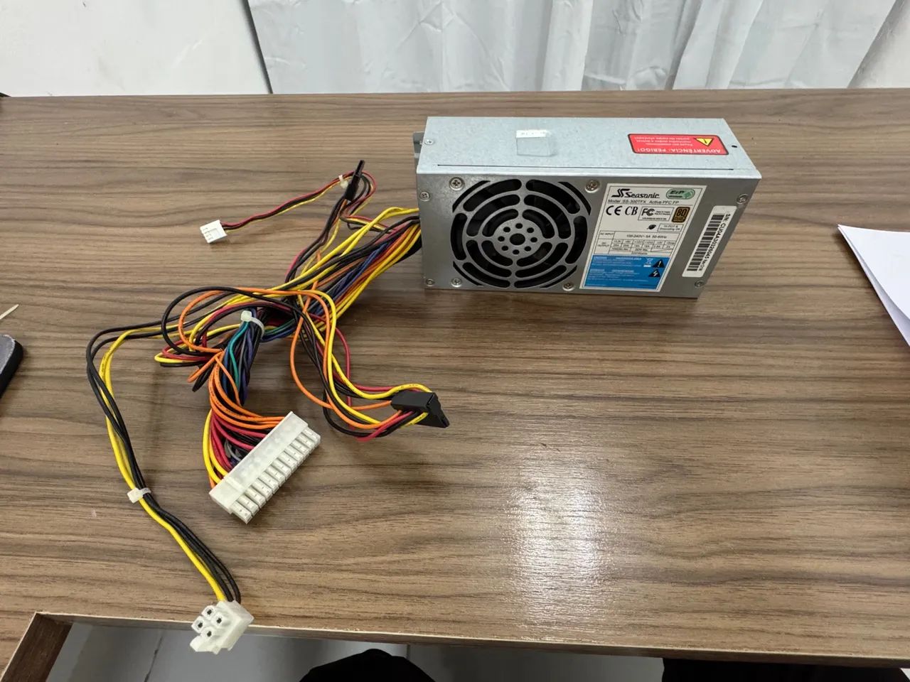 Fonte de PC Seasonic SS-300TFX 300W - Foto 3