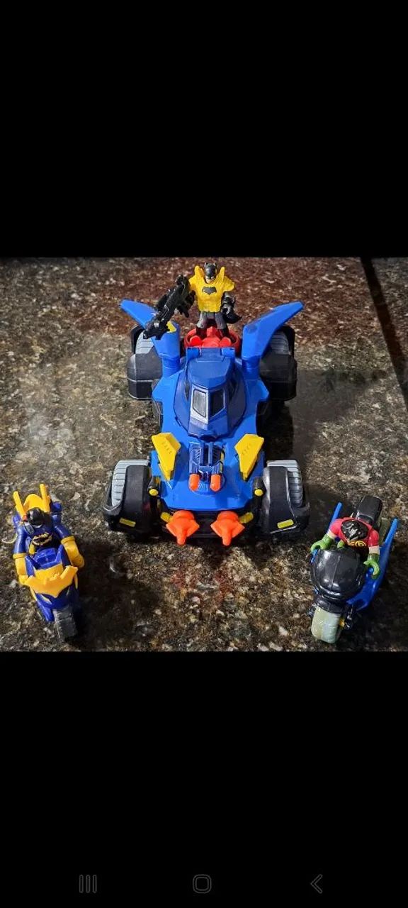 Imaginext Fisher Price Batmóvel e duas Motos mais Batman, Robin e Batgirl 