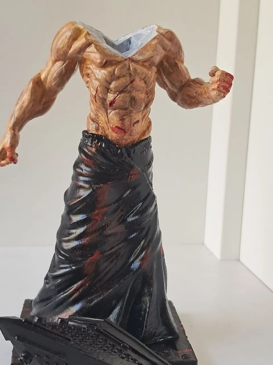 Piramid Head  , Silent Hill ,  action figure de resina .  - Foto 3