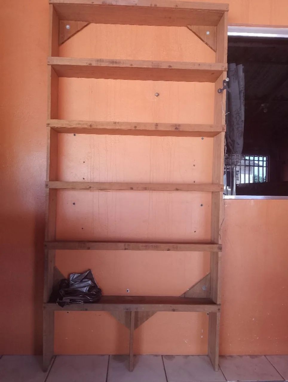 Prateleira em madeira 64842837140481122