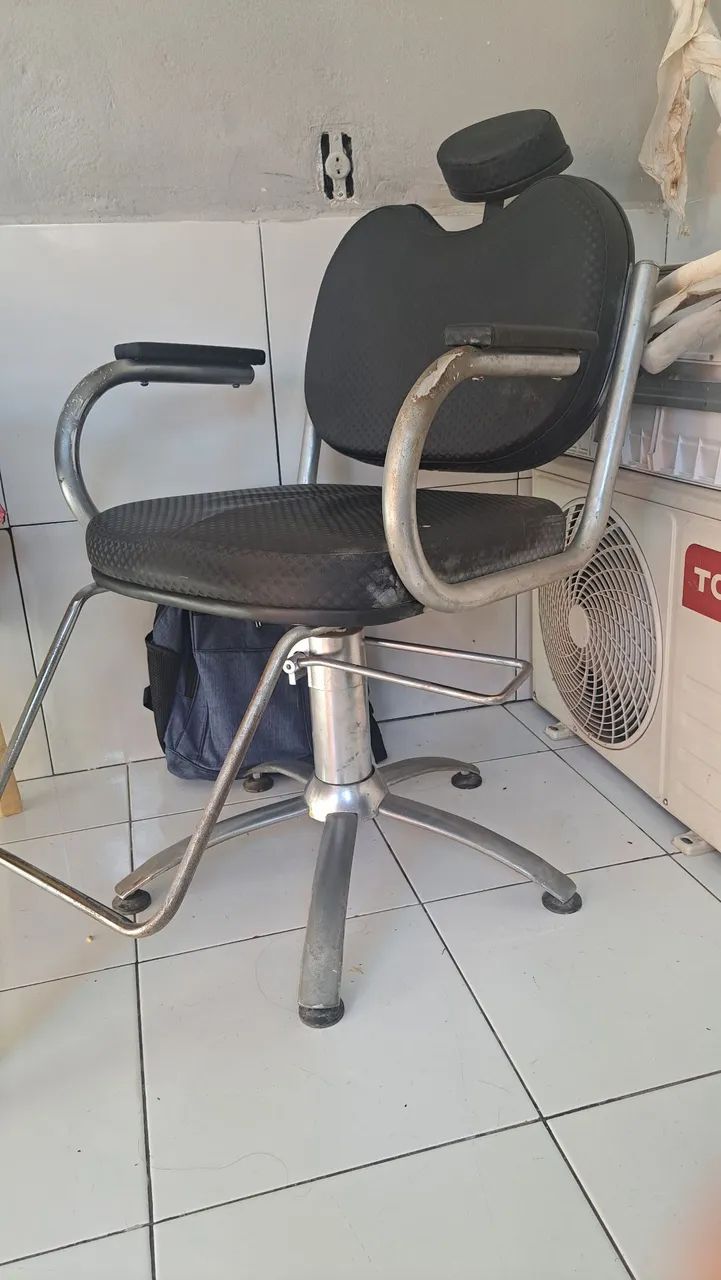 Cadeira de barbeiro + Bancada - Foto 4