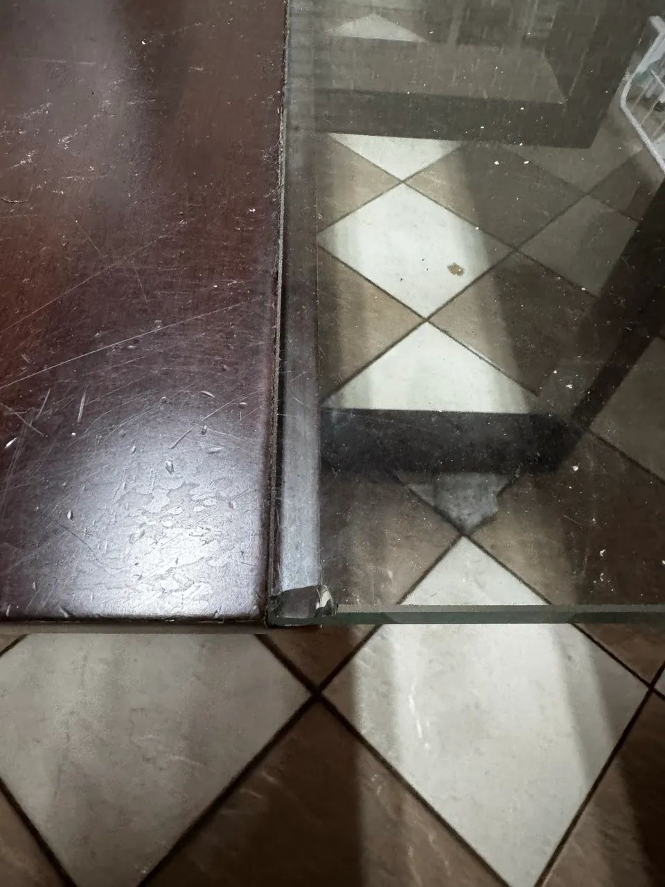 Vende-se mesa de jantar 64861632817923122