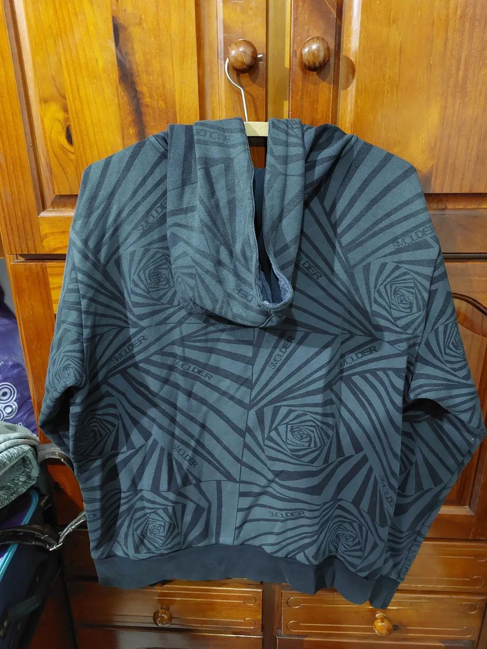 Blusa de Moletom preta - Tamanho G - Foto 2