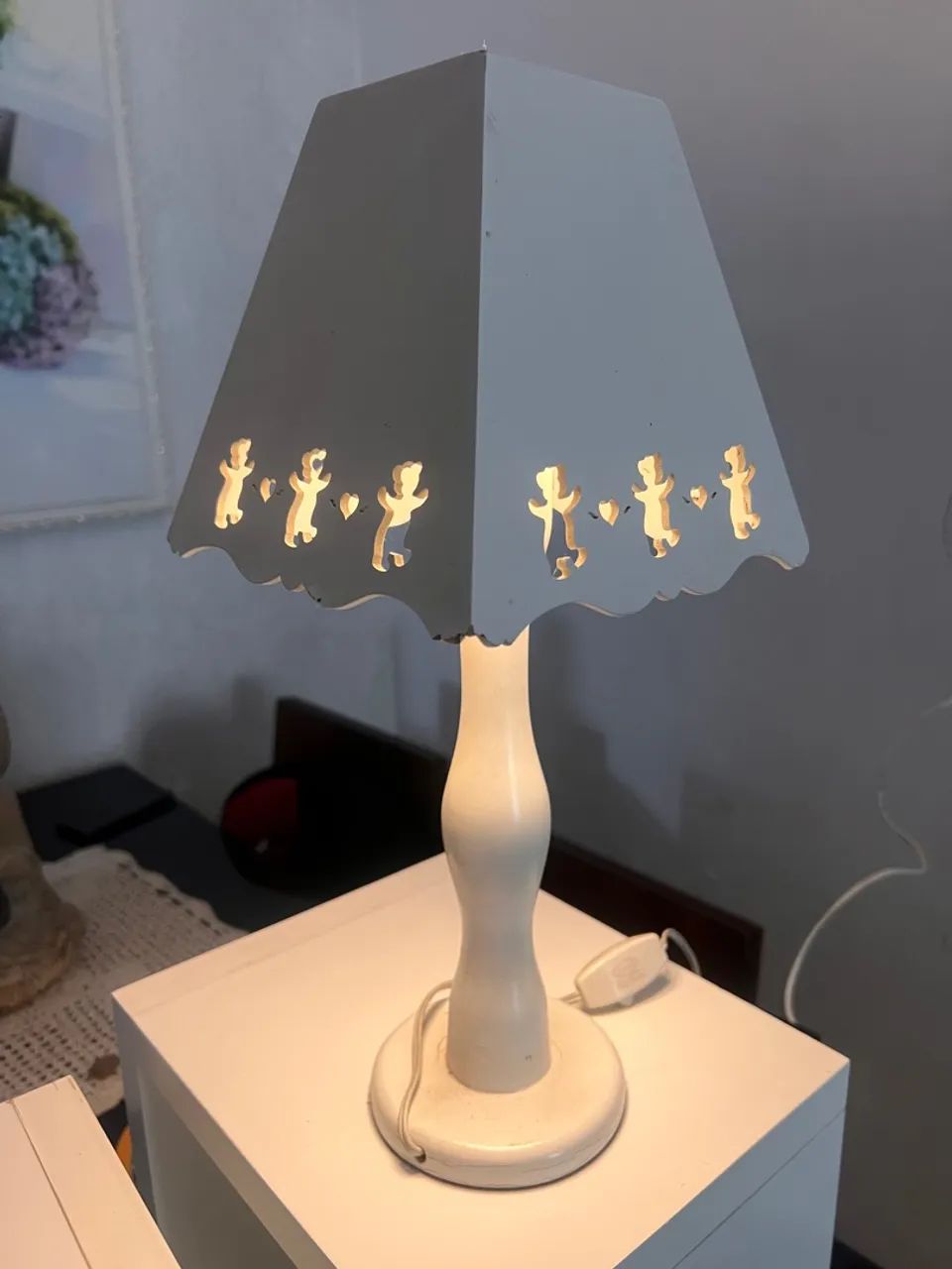 Luminária para quarto de bebê 