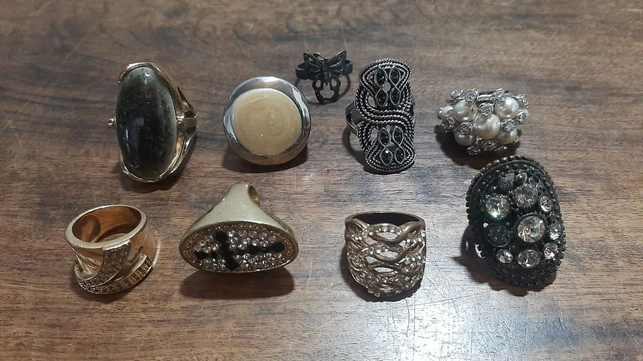 Conjunto Broches, Brincos e Aneis antigos  - Foto 3