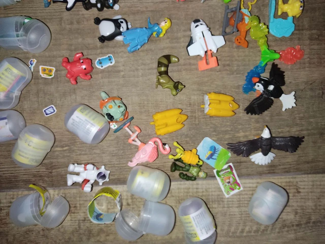 Brinquedos Kinder ovo - Foto 3